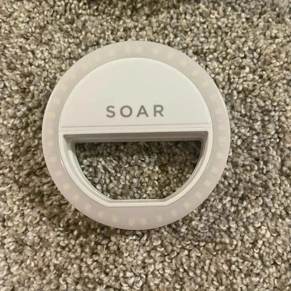 Soar Tech Elevated Clip-On Selfie Ring Light White NWT - Picture 3 of 4